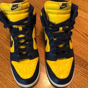 Nike SB Dunk Hi “Michigan”